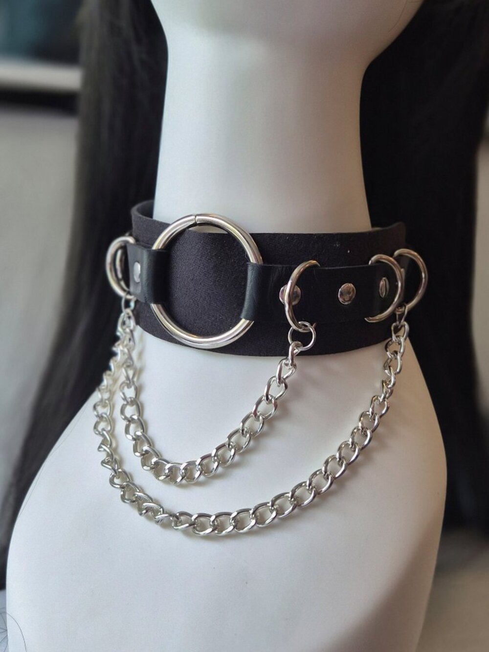 Leather choker with chains
